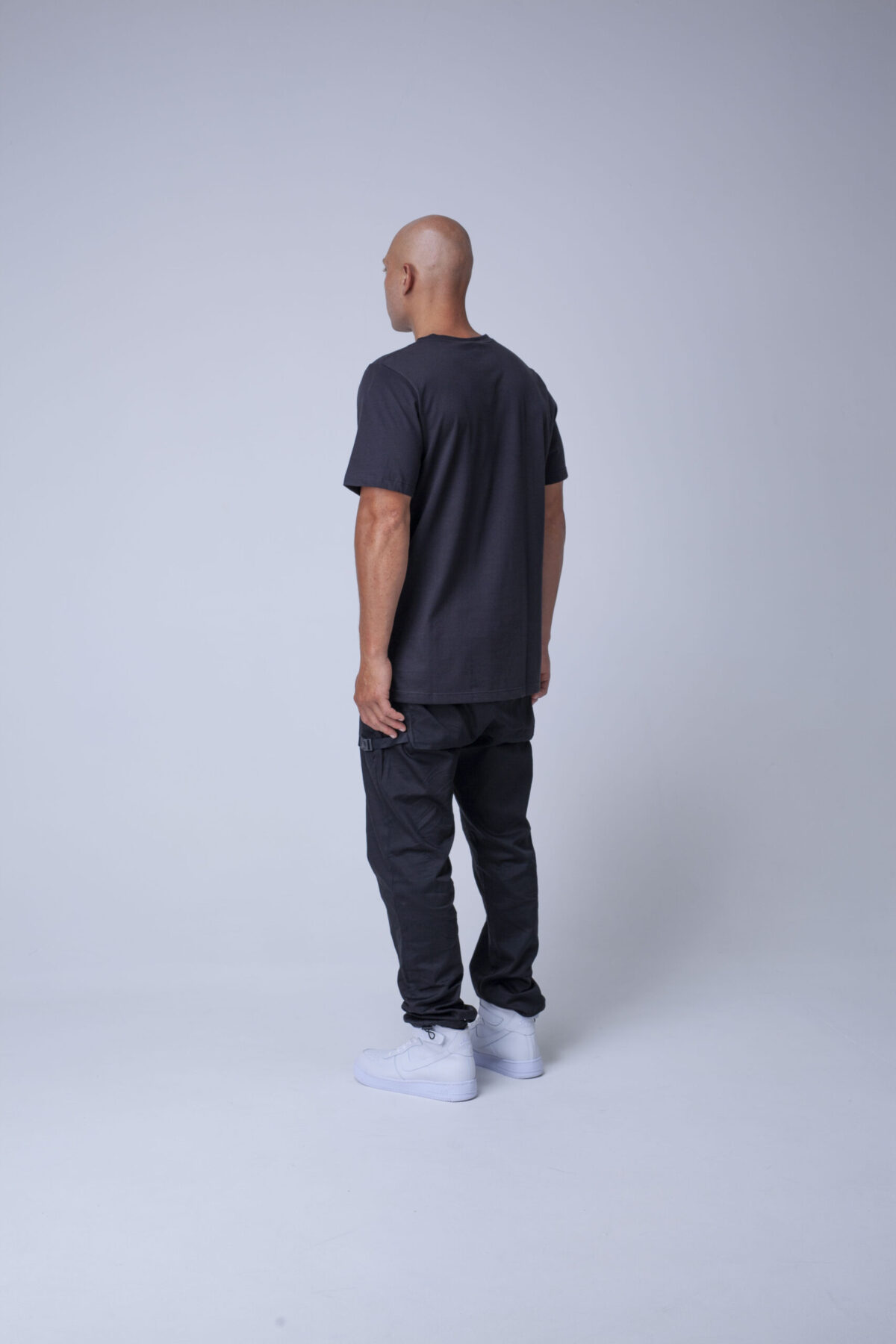 T-Shirt BASIC JONES BLACK - Imagen 3